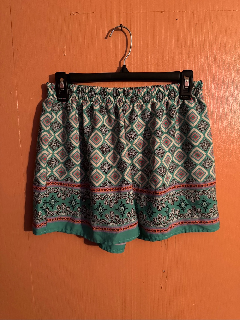 Pronto USA Boho Printed Elastic Waist Midi Shorts Medium